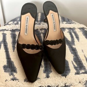 Black manolo blahniks